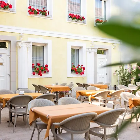 Hotel Korona Wellness, Rendezveny Es Borszalloda 4*