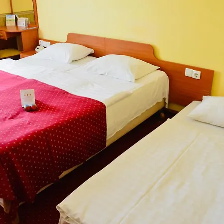 Hotel Korona Wellness, Rendezveny Es Borszalloda 4*