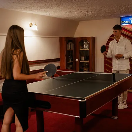 Hotel Korona Wellness, Rendezveny Es Borszalloda Eger