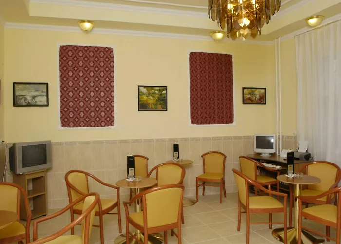 Korona Wellness, Rendezveny Es Borszalloda Hotel