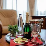 Korona Wellness, Rendezveny Es Borszalloda Hotel