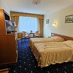 Korona Wellness, Rendezveny Es Borszalloda Hotel 4*