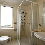 Korona Wellness, Rendezveny Es Borszalloda Eger