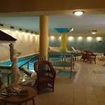 Korona Wellness, Rendezveny Es Borszalloda