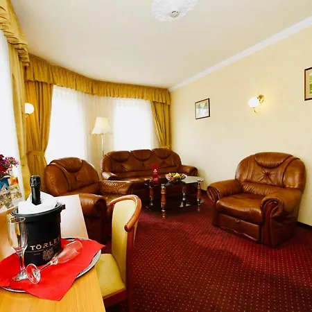 Korona Wellness, Rendezveny Es Borszalloda Eger