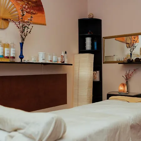 Hotel Korona Wellness, Rendezveny Es Borszalloda Eger