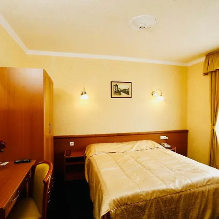 Hotel Korona Wellness, Rendezveny Es Borszalloda Eger