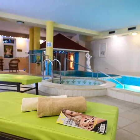 Korona Wellness, Rendezveny Es Borszalloda Hotel
