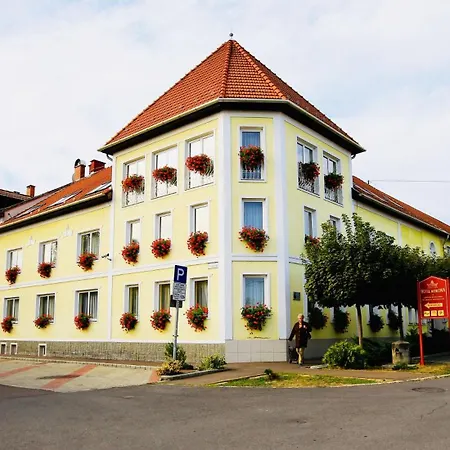 Korona Wellness, Rendezveny Es Borszalloda Eger