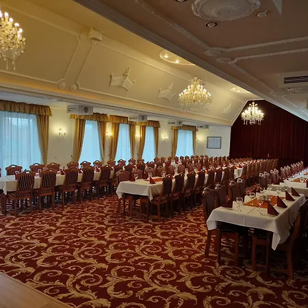 Hotel Korona Wellness, Rendezveny Es Borszalloda Eger