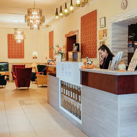 Korona Wellness, Rendezveny Es Borszalloda 4* Eger