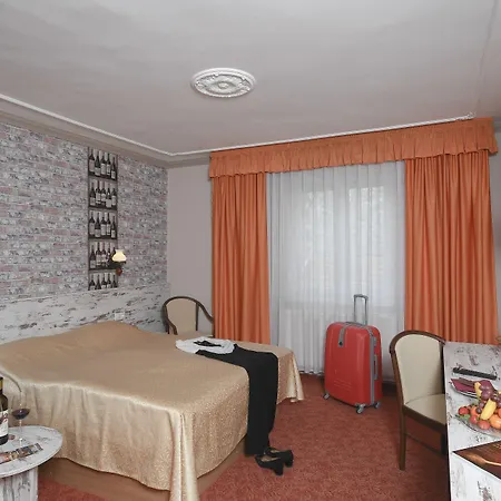 Korona Wellness, Rendezveny Es Borszalloda Hotel 4*