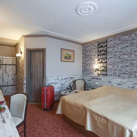 Hotel Korona Wellness, Rendezveny Es Borszalloda Eger