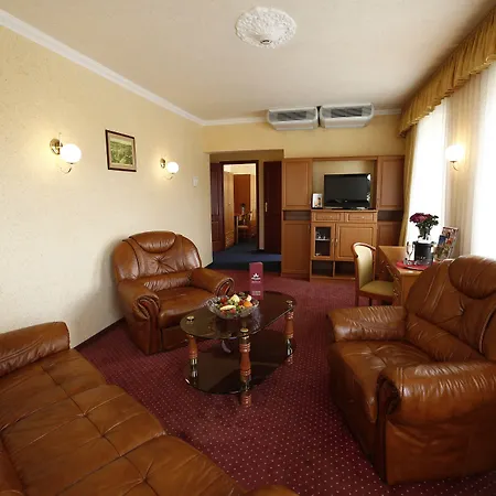 Korona Wellness, Rendezvény és Borszálloda Hotel 4*