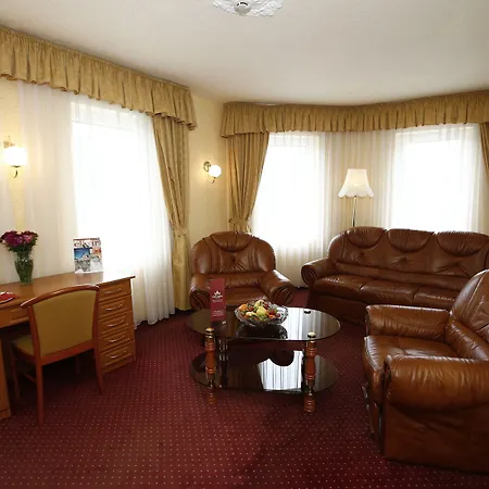 Ξενοδοχείο Korona Wellness, Rendezveny Es Borszalloda 4*