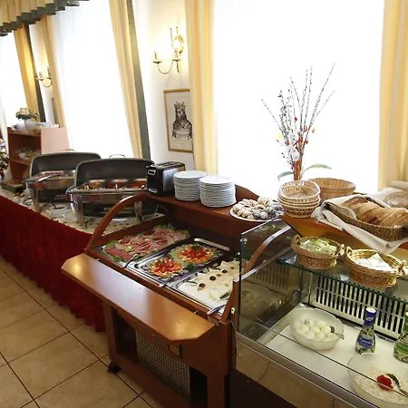 Hotel Korona Wellness, Rendezveny Es Borszalloda 4*