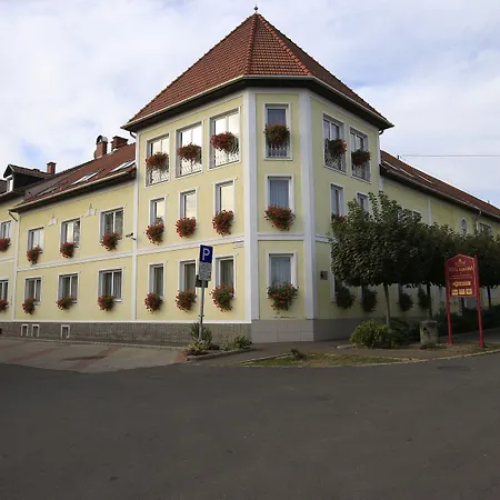 Korona Wellness, Rendezveny Es Borszalloda Eger