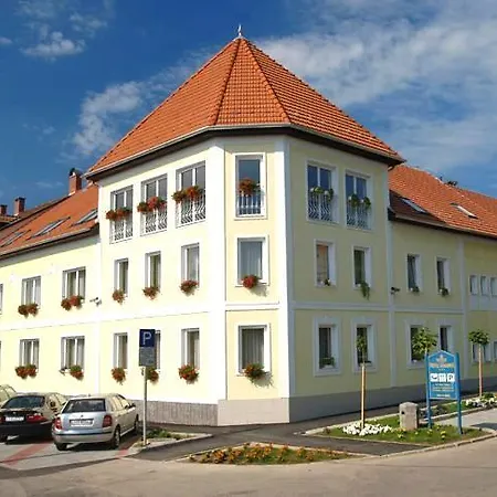 Hotel Korona Wellness, Rendezvény és Borszálloda Eger