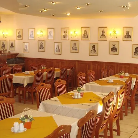 Korona Wellness, Rendezveny Es Borszalloda Hotel