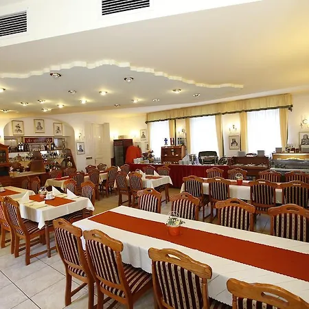 Korona Wellness, Rendezveny Es Borszalloda 4*