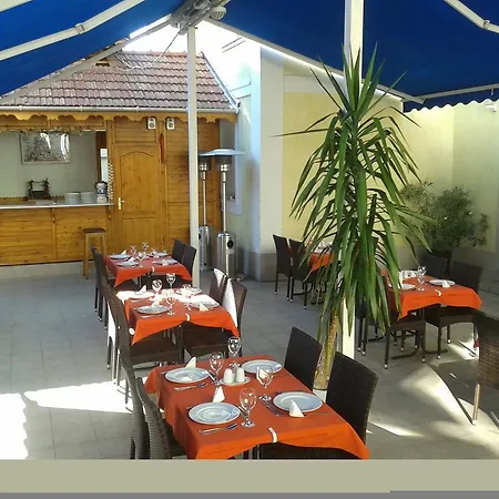 Korona Wellness, Rendezveny Es Borszalloda Hotel