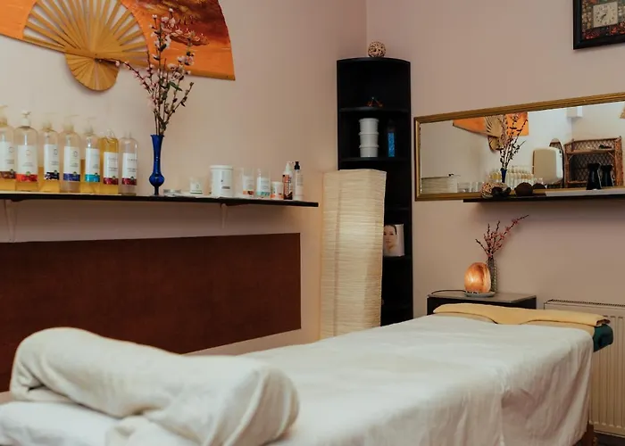 Hotel Korona Wellness, Rendezveny Es Borszalloda Eger