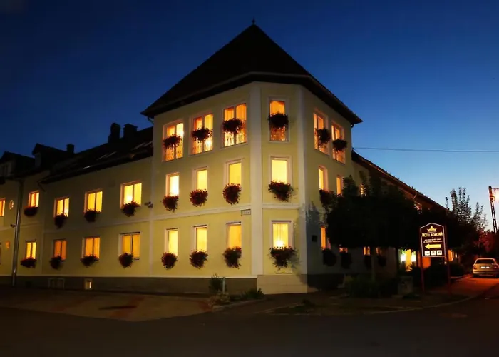 Korona Wellness, Rendezveny Es Borszalloda