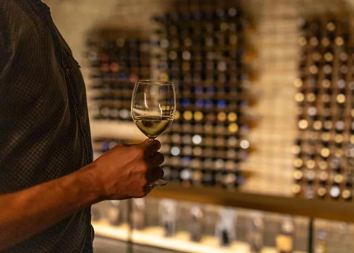 Korona Wellness, Rendezveny Es Borszalloda Eger