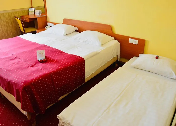 Hotel Korona Wellness, Rendezveny Es Borszalloda 4*