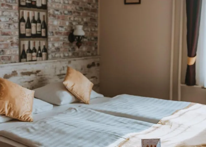 Hotel Korona Wellness, Rendezveny Es Borszalloda Eger