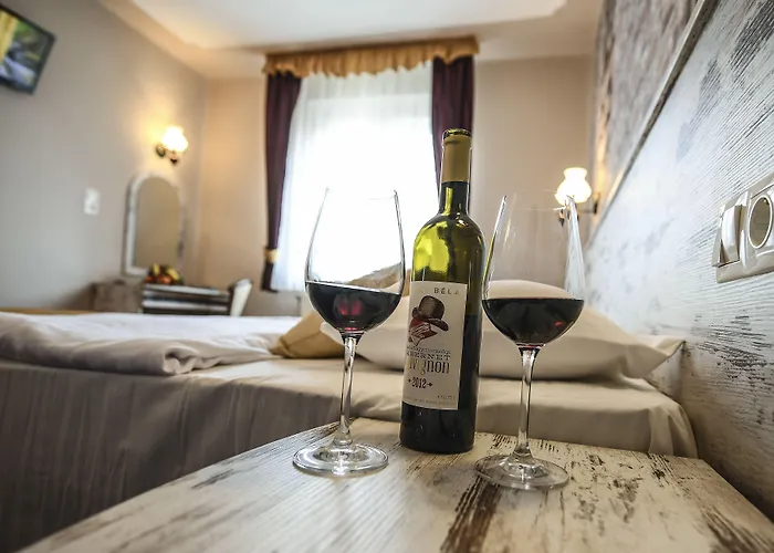 Korona Wellness, Rendezveny Es Borszalloda Hotel