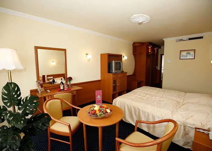 Korona Wellness, Rendezveny Es Borszalloda Hotel Eger