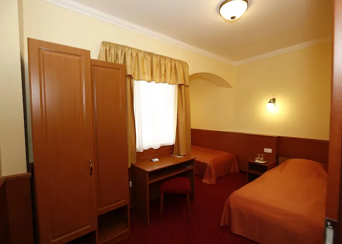 Korona Wellness, Rendezveny Es Borszalloda Hotel