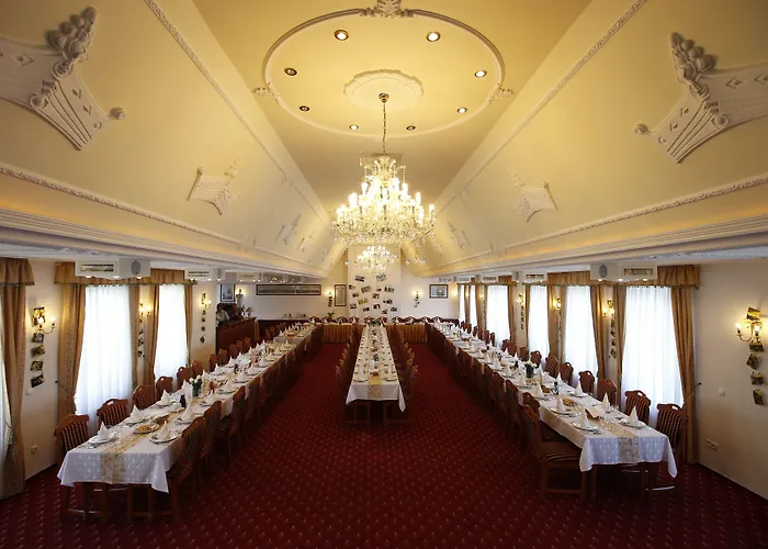 Korona Wellness, Rendezveny Es Borszalloda Hotel