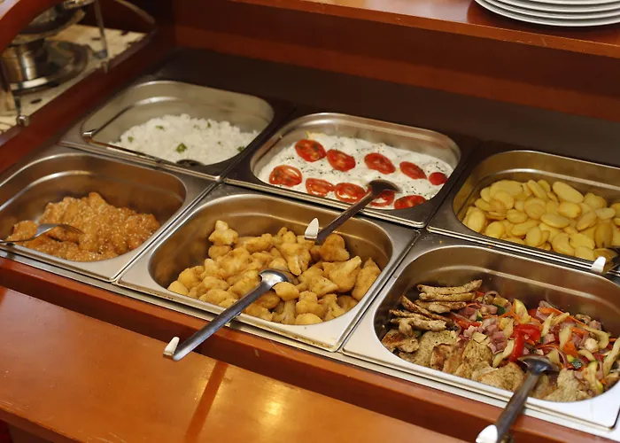 Korona Wellness, Rendezveny Es Borszalloda