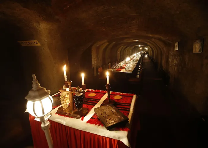 Korona Wellness, Rendezveny Es Borszalloda